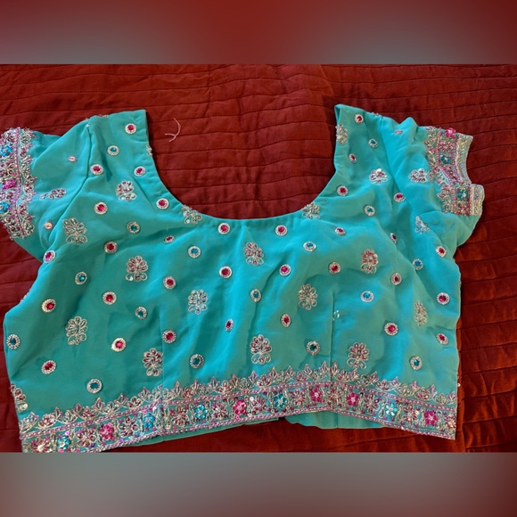 Saree - Picture 3 of 6